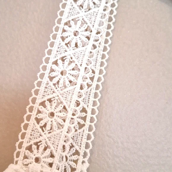 White floral tank top - Picture 4 of 5